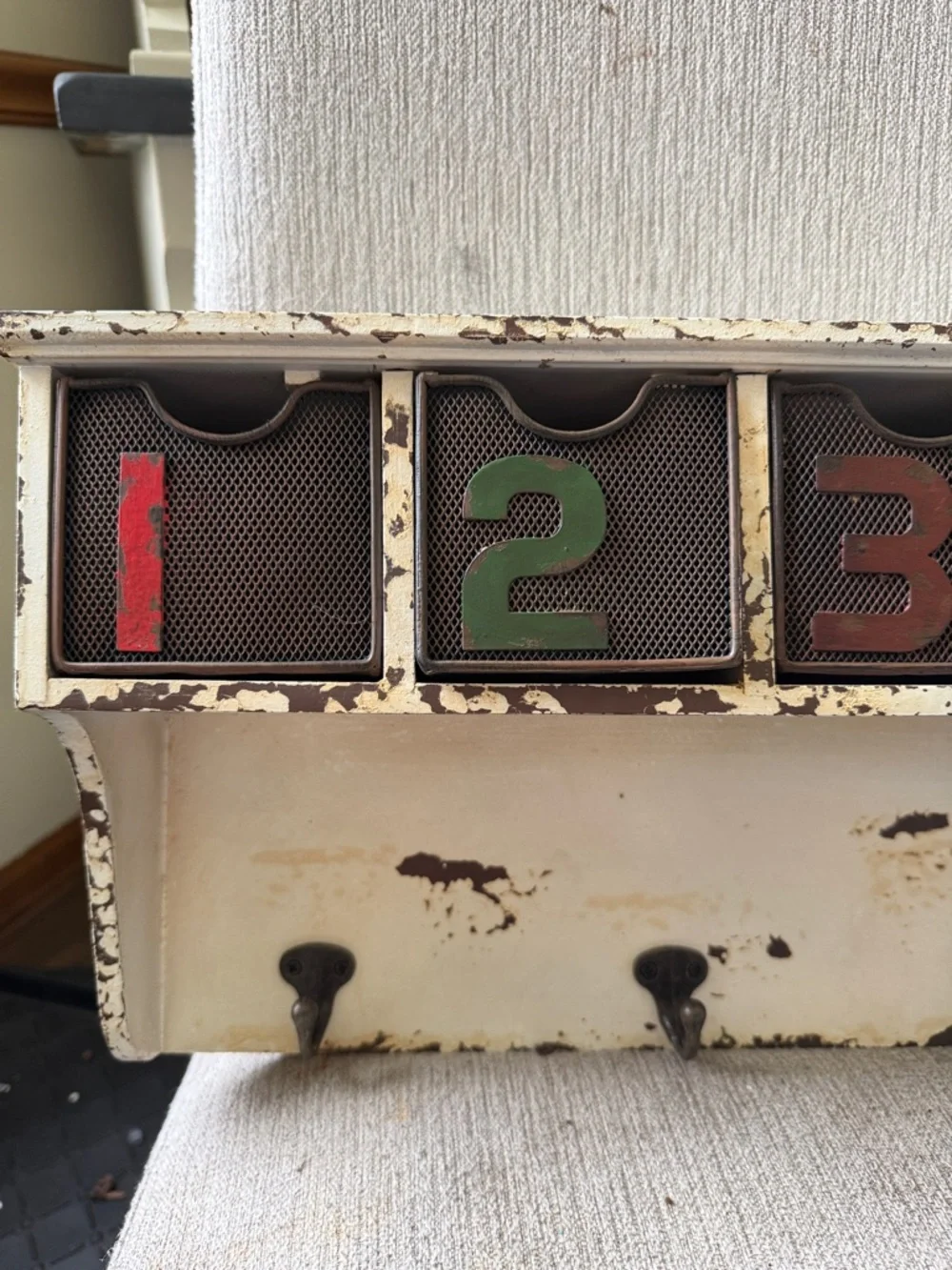 Rustic hanging shelf - Picture 3 of 7